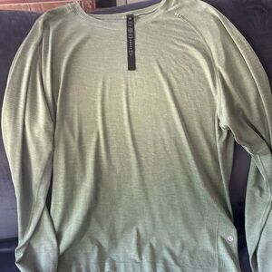 Lululemon men’s LS large green shirt